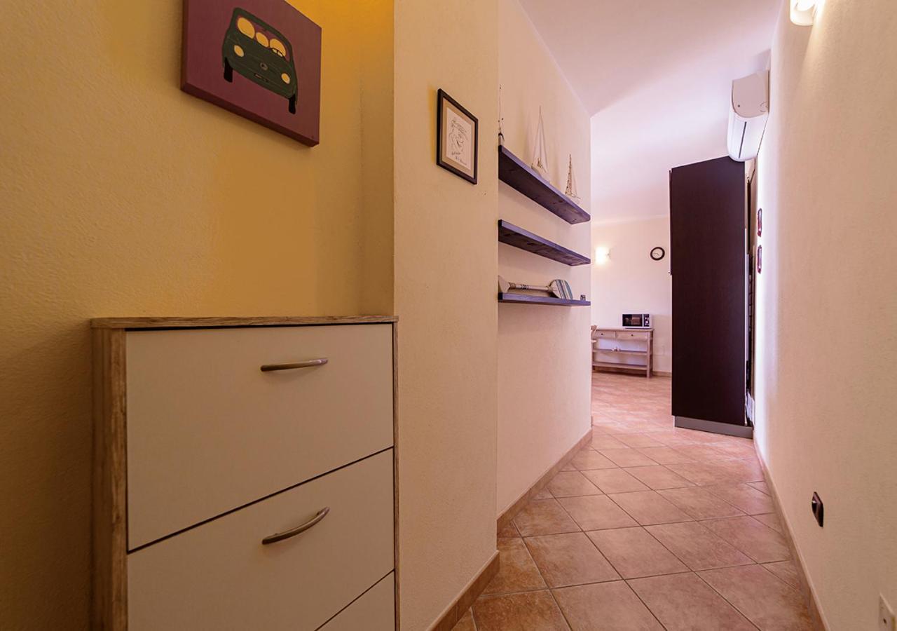 Murphy Holiday Home - Le Residenze Di Padule 02 La Maddalena  Exteriör bild