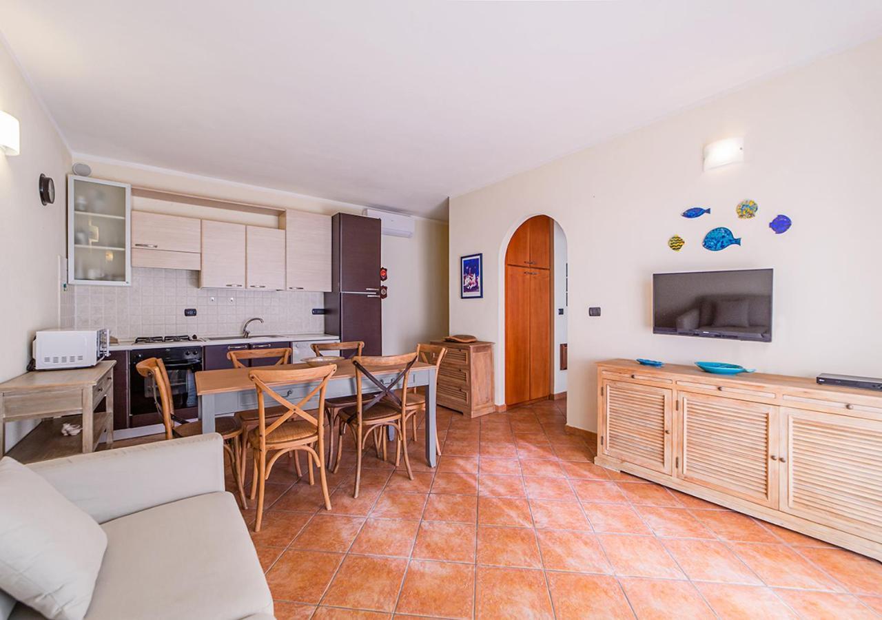Murphy Holiday Home - Le Residenze Di Padule 02 La Maddalena  Exteriör bild